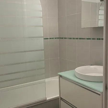 2 Pieces 4 Pers, Balcon Sud, Garage Ferme - Fr-1-263-166 דירה
